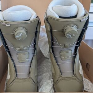 Vans Encore Pro Boa Snowboard Boots